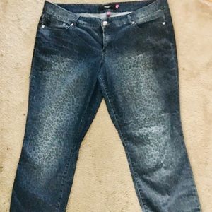 Stylish Leopard Print Denim Skinny Jeans